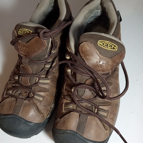 Men's Keen brown hiking boots sz 9 good condition waterproof - Picture 5 of 6